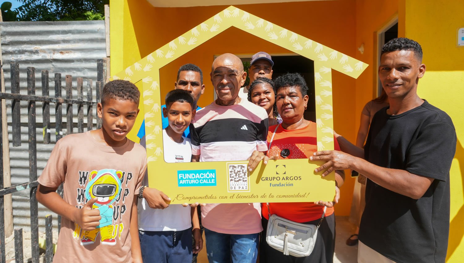 El sueño de un nuevo hogar se hizo realidad para dos familias de Olaya Herrera
